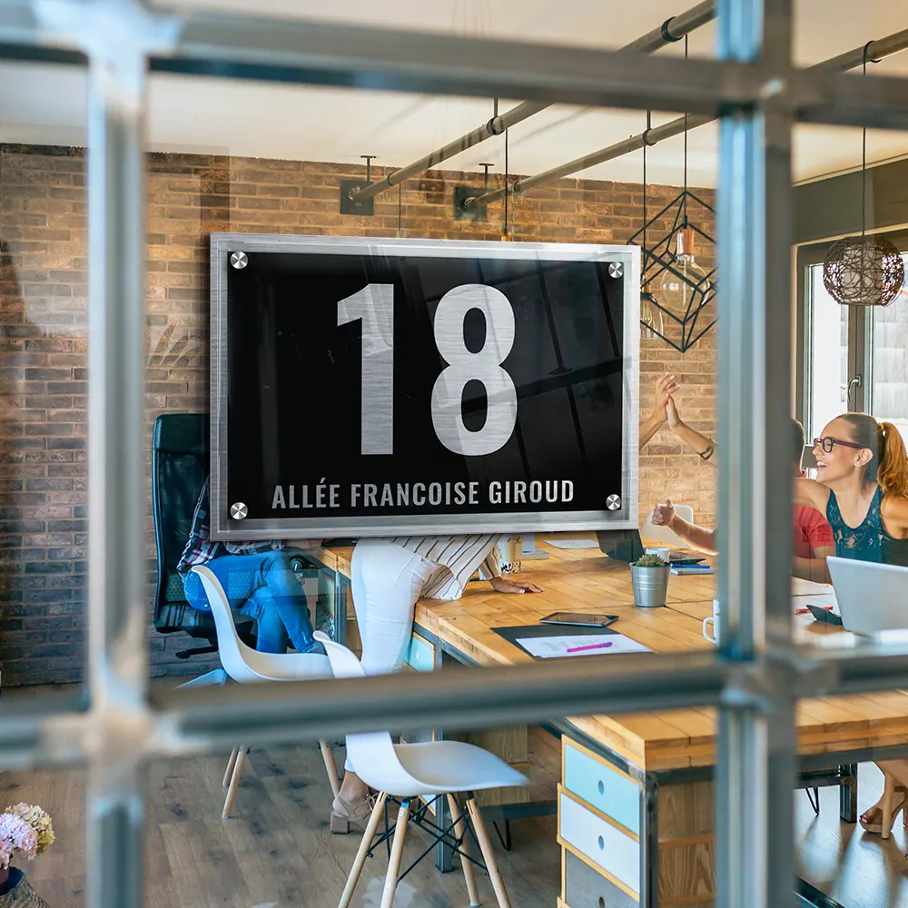 plaque plexiglass transparent