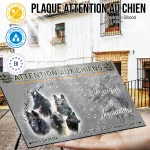 Plaque attention au chien Berger Belges, fond chasse, en situation