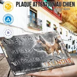 Plaque attention au chien Malinois Militaire, fond vintage, en situation