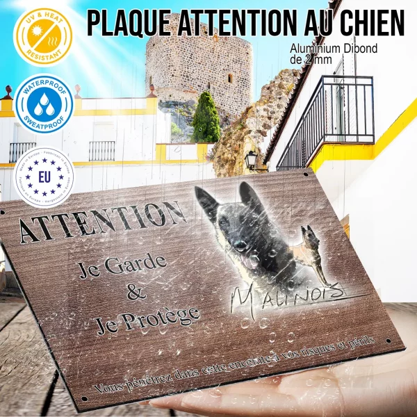 Panneau attention au chien Illustration de deux chiens Malinois sur fond coloré