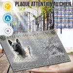 Plaque attention au chien Malinois Noir, fond chasse, en situation