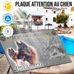 Plaque attention au chien Tervueren, fond chasse, en situation