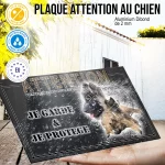 Plaque attention au chien Chiot Tervueren, fond gris anthracite, en situation