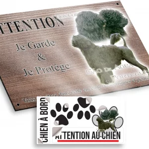 Plaque attention au chien Cão de Água Português avec deux chiens en arrière plan