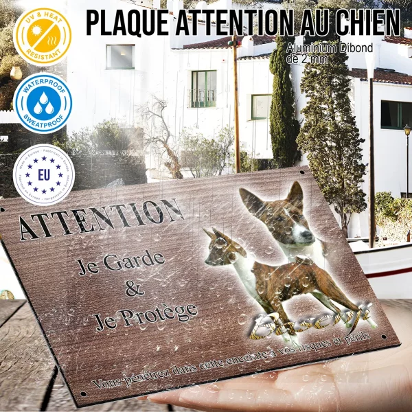 Panneau attention au chien Deux chiens Basenji en profil et en tête