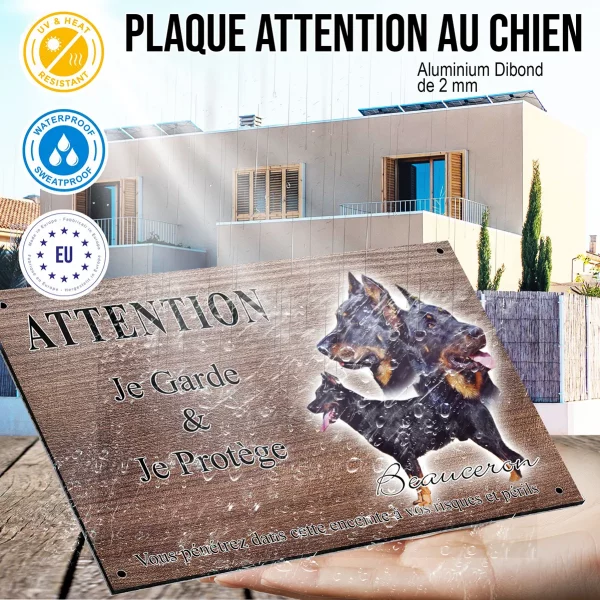 Panneau attention au chien Beauceron avec trois têtes et un corps