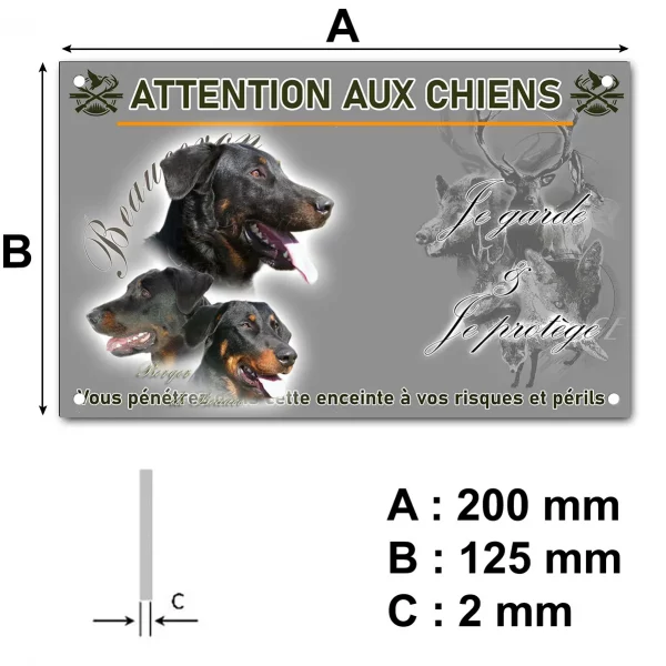 Panneau Trois têtes de chiens Berger de Beauce sur fond clair