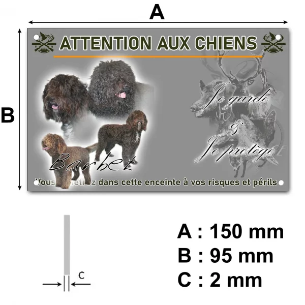 Plaque Chien Barbet avec un pelage frisé et varié.