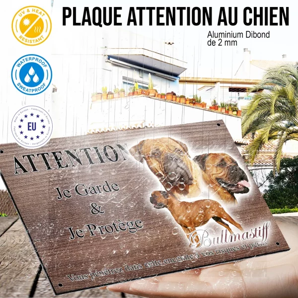 Panneau attention au chien Bullmastiff avec 3 têtes et un chien entier