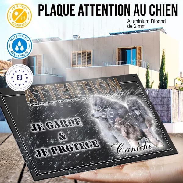 Panneau chien de garde Trois caniches avec des pelages gris élégants