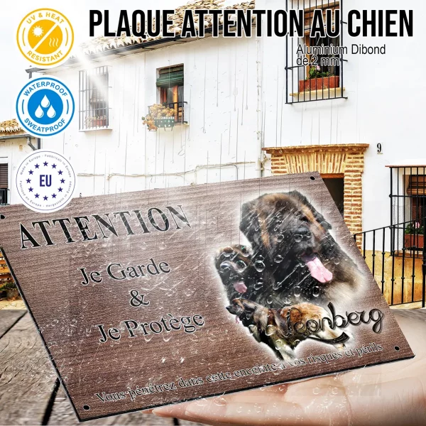 Panneau attention au chien Collage de chiens Léonberg avec un fond coloré