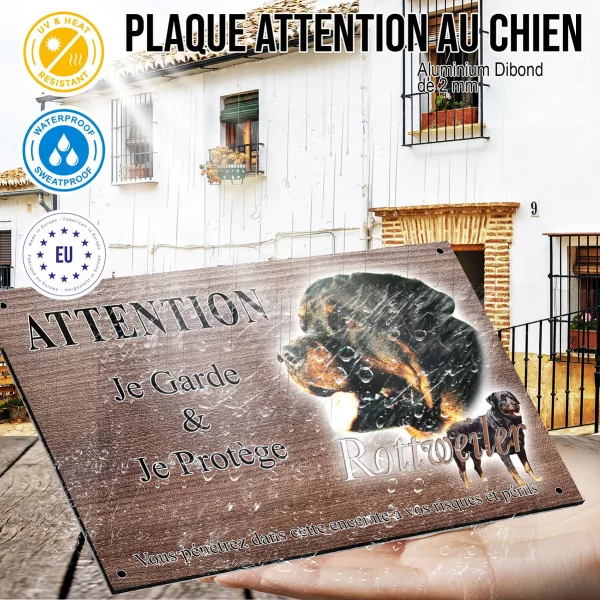 Panneau attention au chien Image d'un Rottweiler avec texte