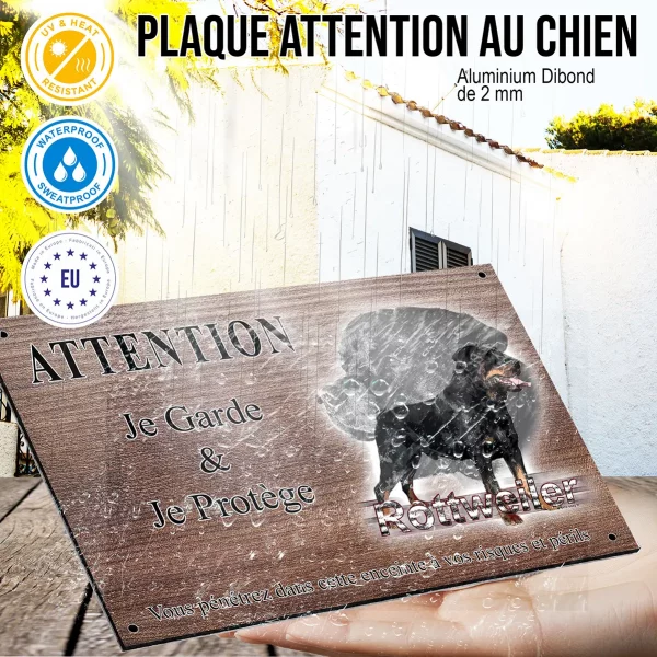 Panneau attention au chien Illustration d'un Rottweiler avec visage et corps