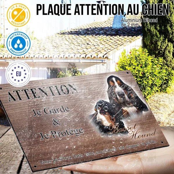 Panneau attention au chien Deux Basset Hounds avec un fond coloré