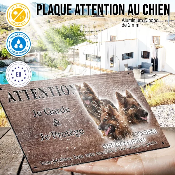 Panneau attention au chien Trois portraits d'Altdeutscher Schäferhund sur fond flou