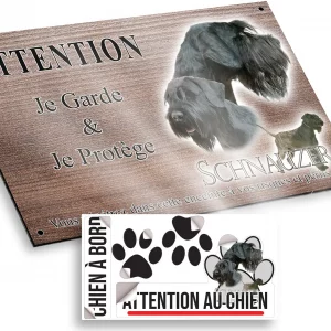 Plaque attention au chien Trois Schnauzers avec un texte en dessous.