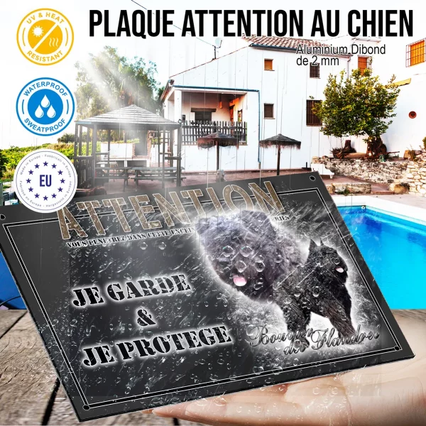 Panneau chien de garde Bouvier des Flandres avec un fond flou