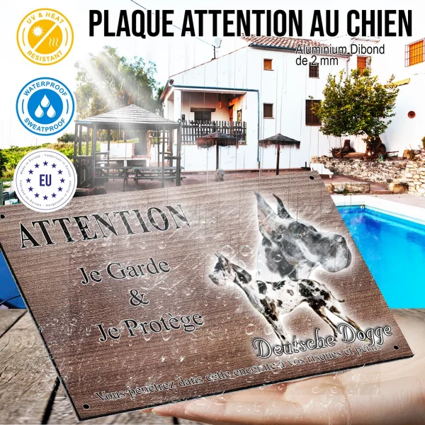 Panneau attention au chien Deutsche Dogge avec un chien entier et une tête en gros plan