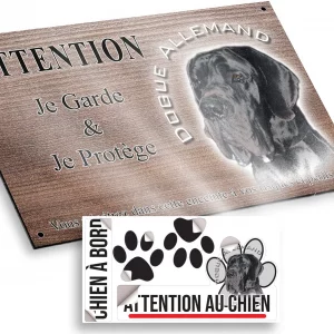 Plaque attention au chien Dogue Allemand en gros plan