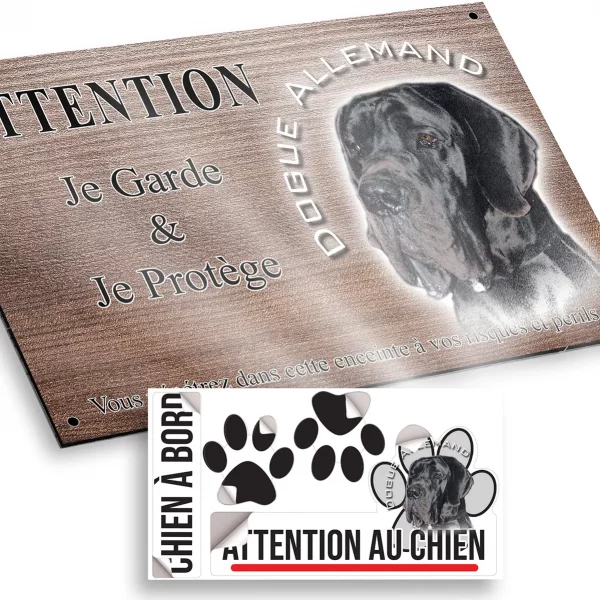 Plaque attention au chien Dogue Allemand en gros plan