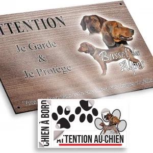 Plaque attention au chien Basset des Alpes avec trois chiens en différents angles