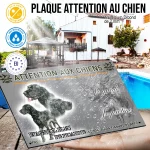 Plaque attention au chien Épagneul Bleu De Picardie, fond chasse, en situation