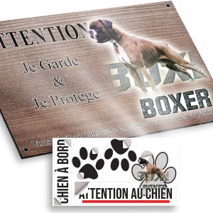 plaque attention au chien Boxer debout sur un fond coloré avec texte stylisé