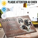Plaque attention au chien Epagneul Français, fond chêne, en situation