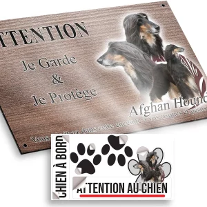 plaque attention au chien Afghan Hound avec un pelage long et soyeux