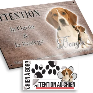 plaque attention au chien Deux Beagles sur fond éclairci