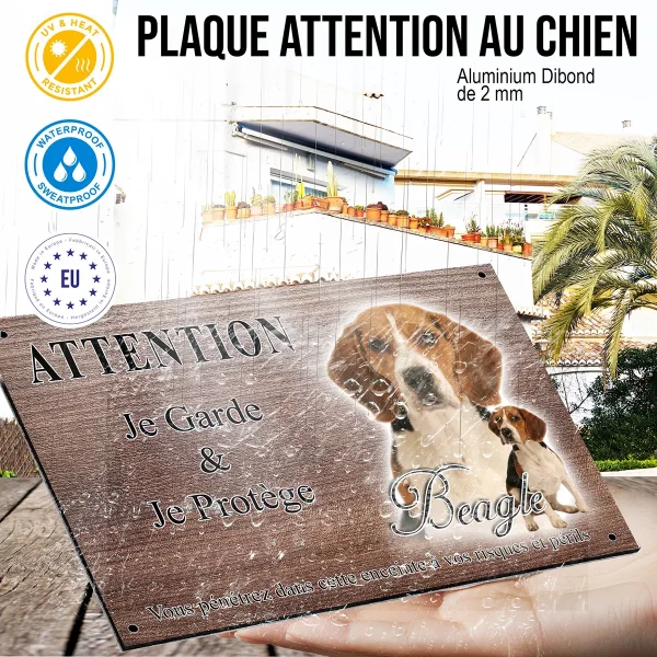 panneau attention au chien Deux Beagles sur fond éclairci
