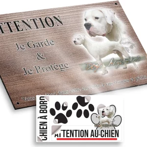 plaque attention au chien Un Dogo Argentino avec un deuxième chien en silhouette