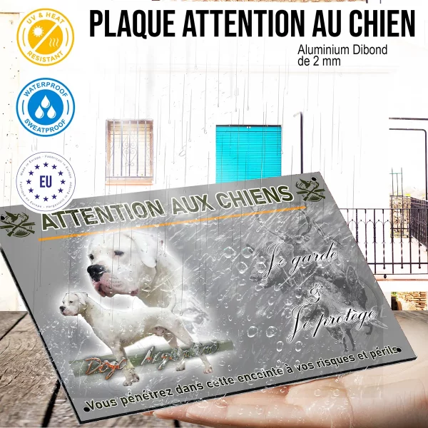 panneau Un Dogo Argentino avec un deuxième chien en silhouette