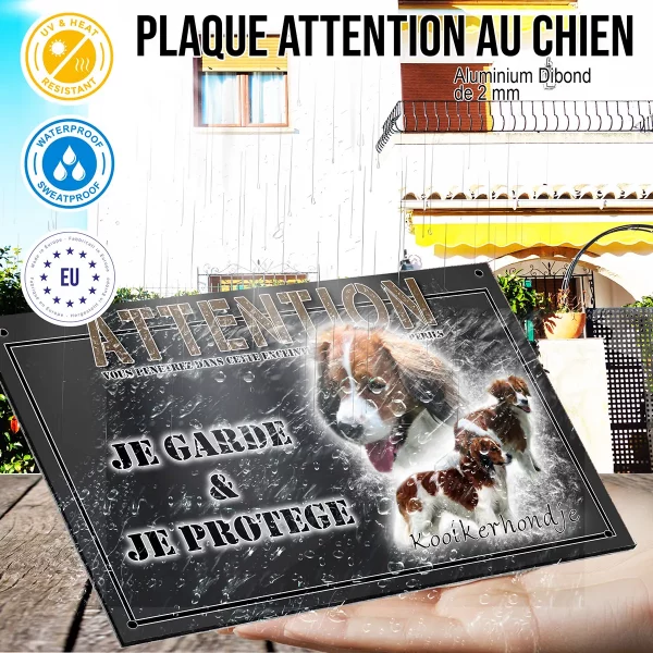 panneau chien de garde Trois Kooikerhondjes en mouvement avec un texte en bas