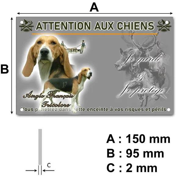 plaque Anglo Français Tricolore avec plusieurs chiens en arrière plan