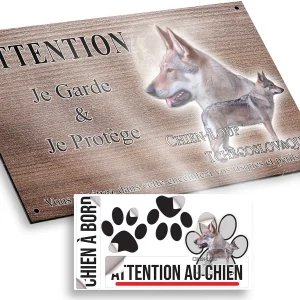 plaque attention au chien Chien Loup Tchécoslovaque devant une pleine lune