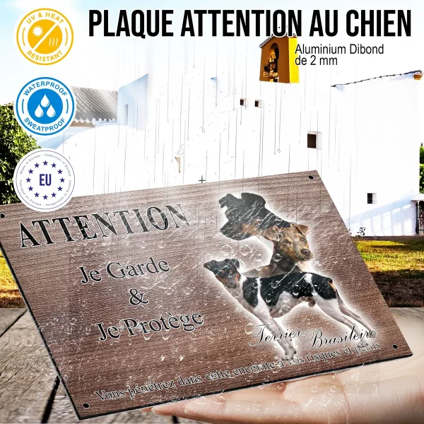 panneau attention au chien Trois chiens Terrier Brasileiro en différents angles