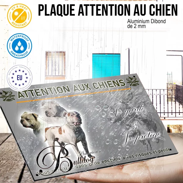 panneau Trois American Bulldogs se tenant ensemble avec texte.