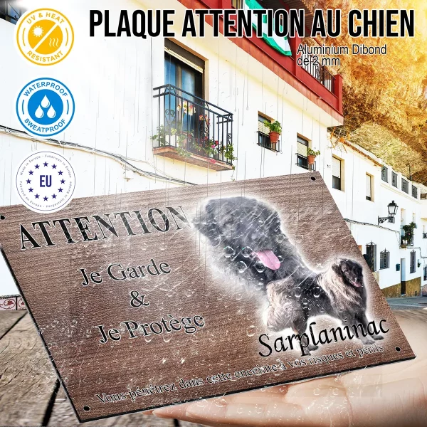 panneau attention au chien Chien Sarplaninac avec un gros plan sur la tête et un profil