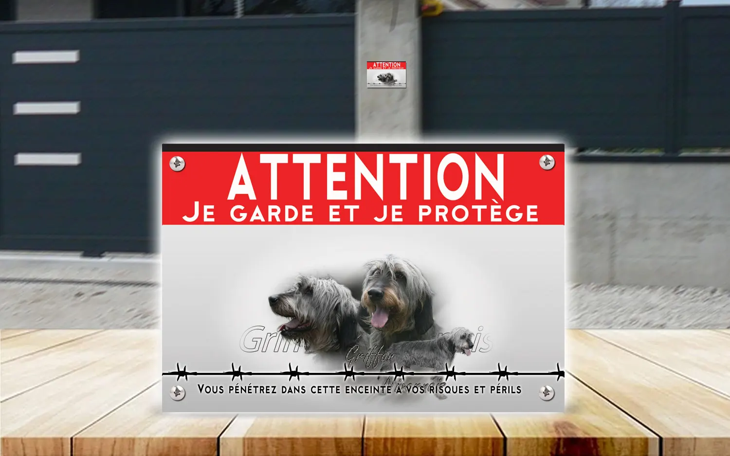 Plaque attention au chien griffon nivernais en dibond 2 mm, posée sur un portail