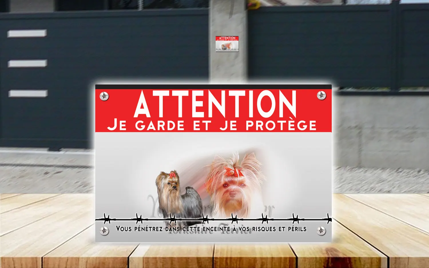 Plaque attention au chien yorkshire terrier en dibond 2 mm, posée sur un portail