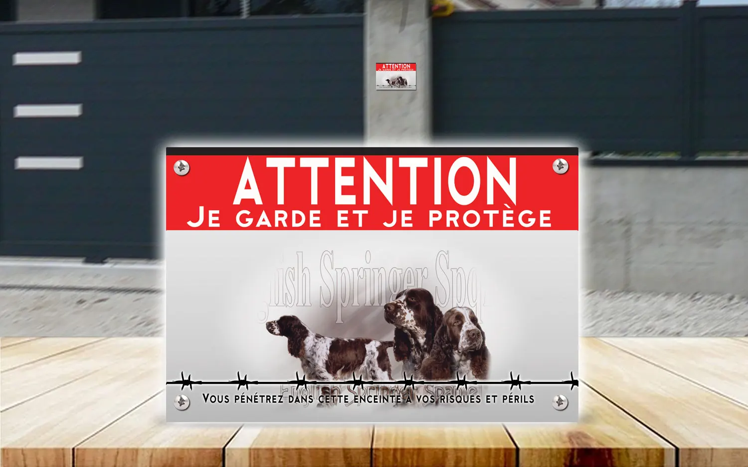 Plaque attention au chien english springer spaniel en dibond 2 mm, posée sur un portail