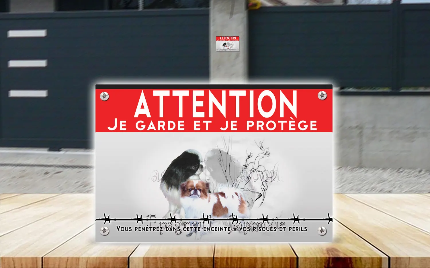 Plaque attention au chien épagneul japonais en dibond 2 mm, posée sur un portail