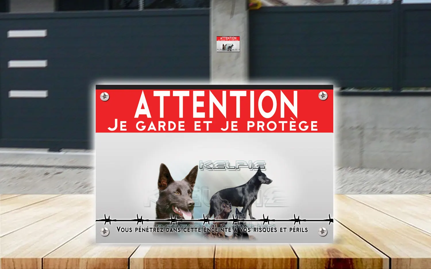 Plaque attention au chien kelpie australien en dibond 2 mm, posée sur un portail