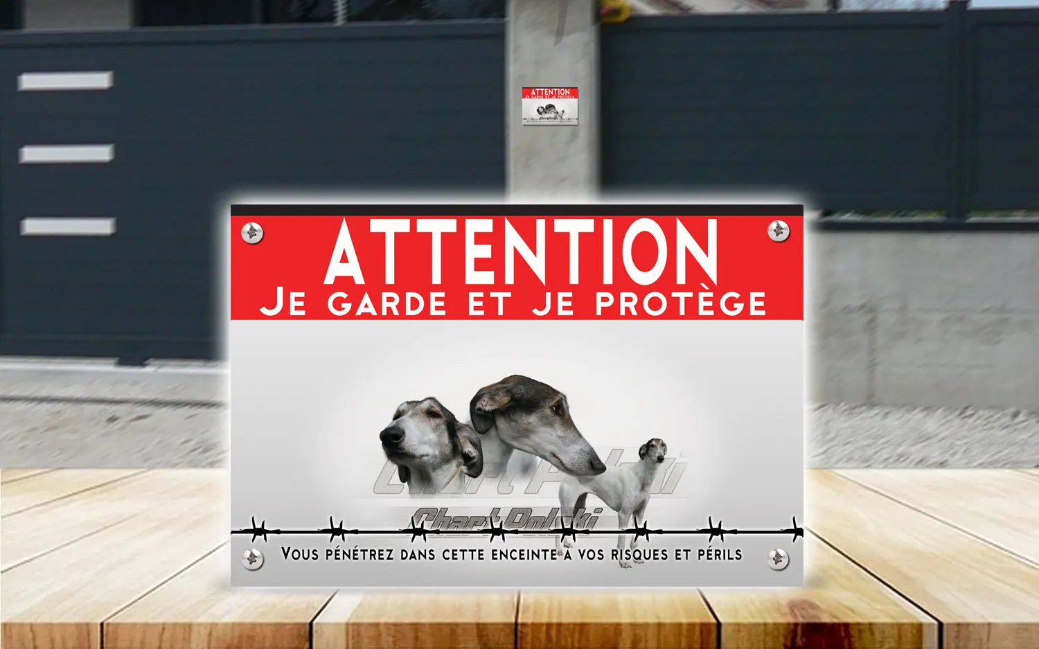 Plaque attention au chien chart polski en dibond 2 mm, posée sur un portail