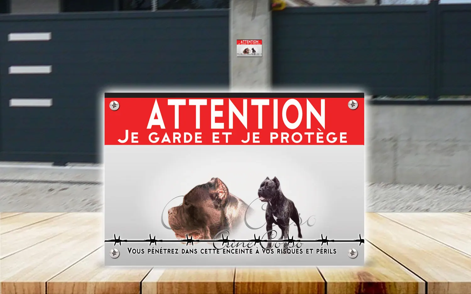 Plaque attention au chien cane corso en dibond 2 mm, posée sur un portail