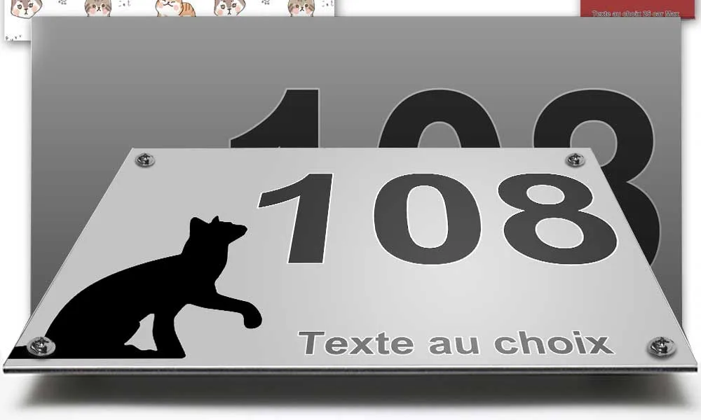 Plaque numéro de maison avec silhouette de chat, posée